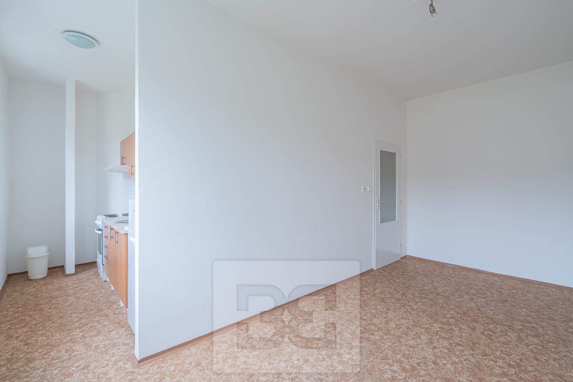 Pronájem bytu 1+kk 30 m², Praha - Vysočany