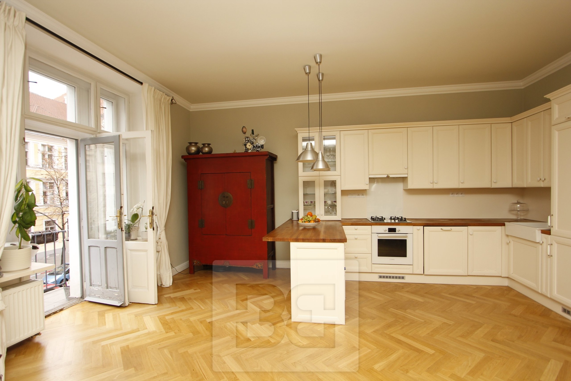 Byt 4+kk s balkonem, Kodaňská - Praha 145m2.