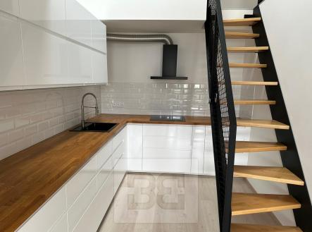 Pronájem bytu, 3+kk, 72 m²