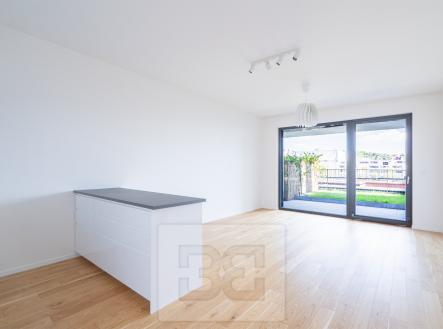 Obývací pokoj s kuchyní | Pronájem bytu, 2+kk, 63 m²