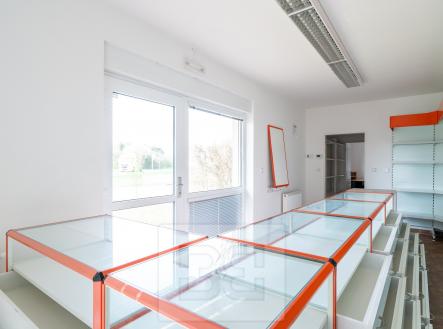 Hlavní část | Pronájem - obchodní prostor, 35 m²