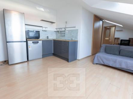 Bechovice-12 | Pronájem bytu, 2+kk, 51 m²