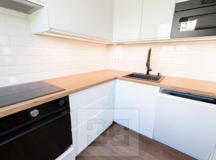 Palaskova-3 | Pronájem bytu, 3+kk, 59 m²