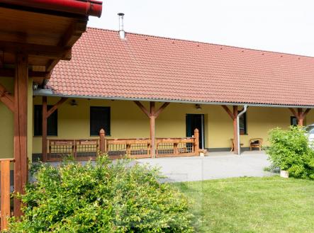 Pronájem - dům/vila, 140 m²