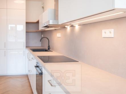 Kuchyň | Pronájem bytu, 3+kk, 70 m²