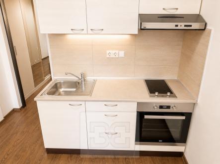 542BCFA9-9C74-48FD-97B4-2C83D07CB80D | Pronájem bytu, 1+kk, 35 m²