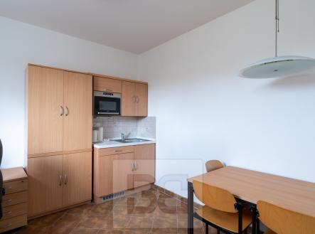 Zadní část | Pronájem - obchodní prostor, 35 m²