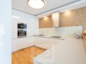 Pronájem bytu, 3+kk, 110 m²
