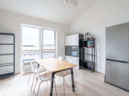Pronájem bytu, 3+kk, 72 m²