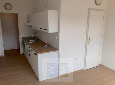 Kuchyně 1 | Pronájem bytu, 2+kk, 49 m²