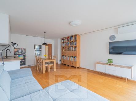 Obývací pokoj s kuchyní | Prodej bytu, 3+kk, 70 m²