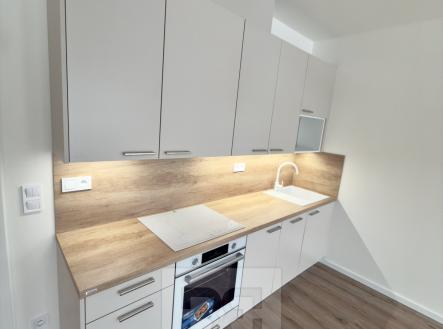 IMG_0660 | Pronájem bytu, 2+kk, 68 m²