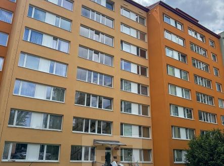Pohled na dům | Pronájem bytu, 3+kk, 80 m²