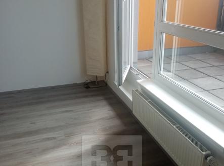 Pronájem bytu, 1+kk, 36 m²