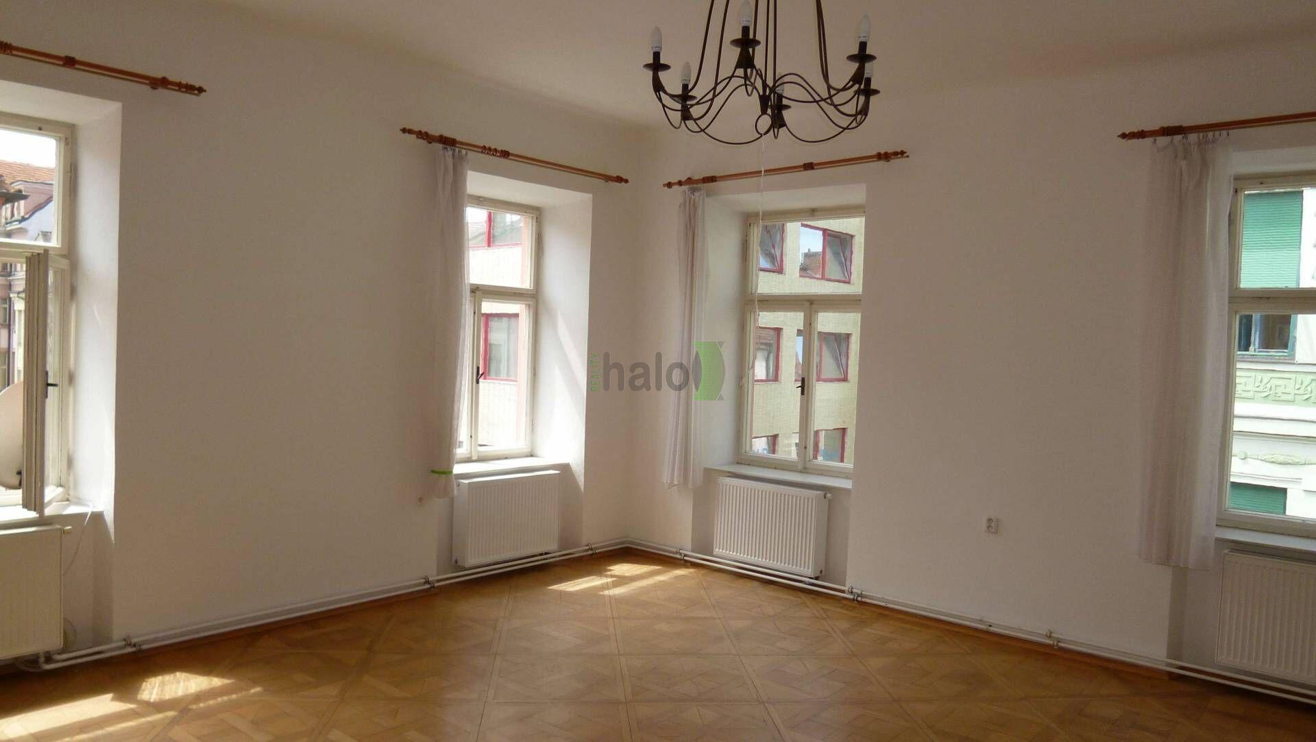 Pronájem 3+1 České Budějovice, Dr.Stejskala - centrum