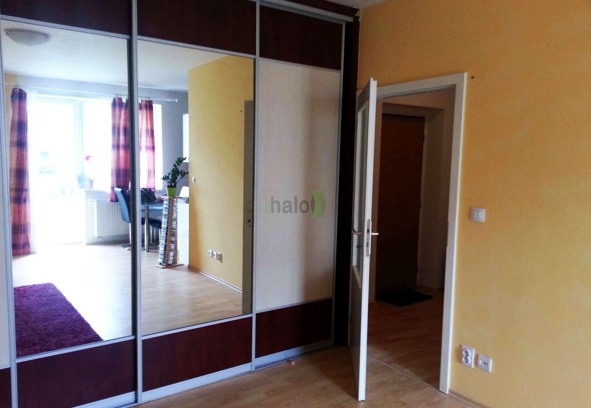 Pronájem 1+kk České Budějovice, Spojovací