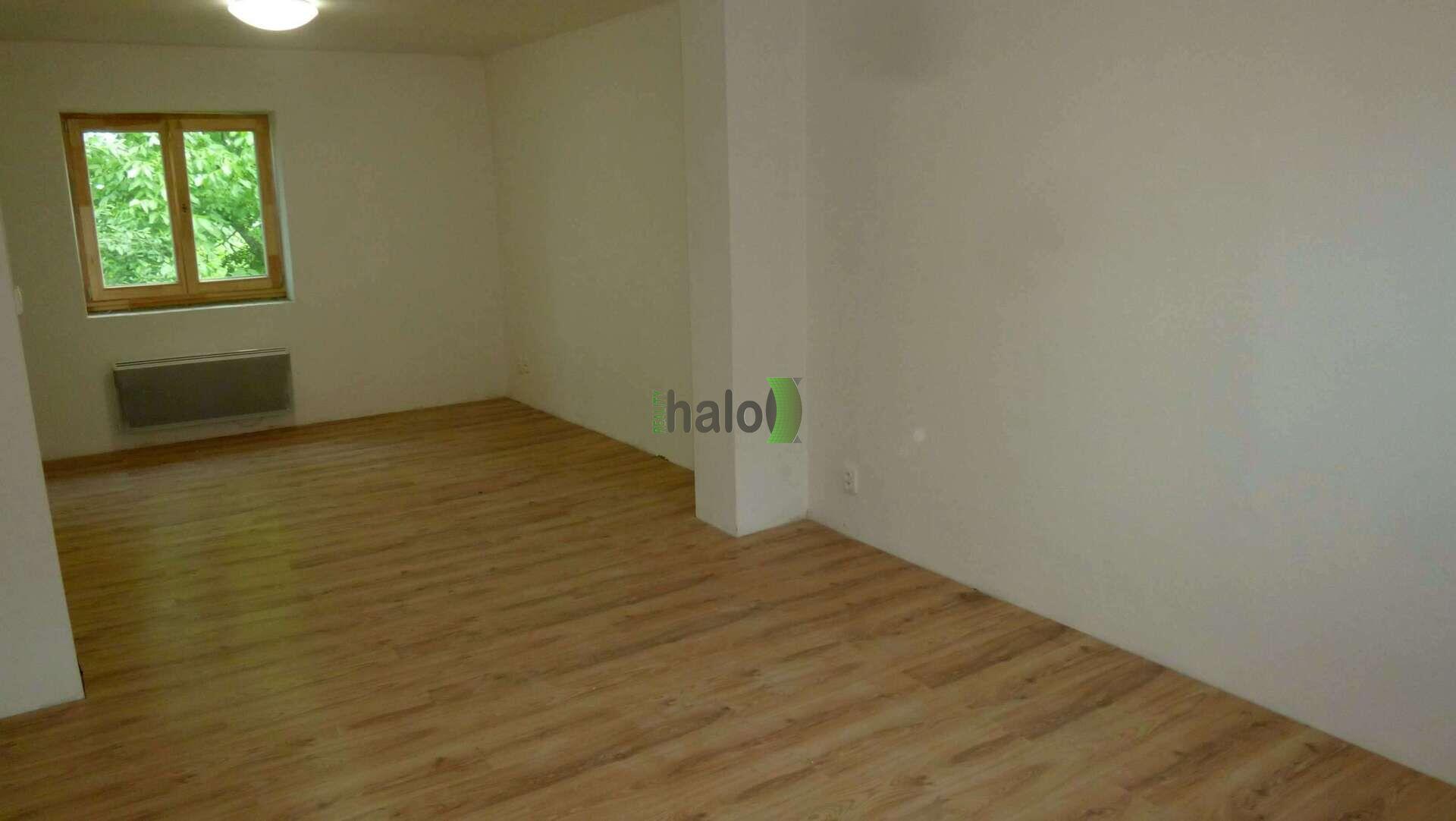 Pronájem 2+kk Nové Hrady, 5. května -bydlení u hranic