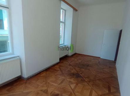 Pronájem bytu, 4+1, 109 m² obrázek