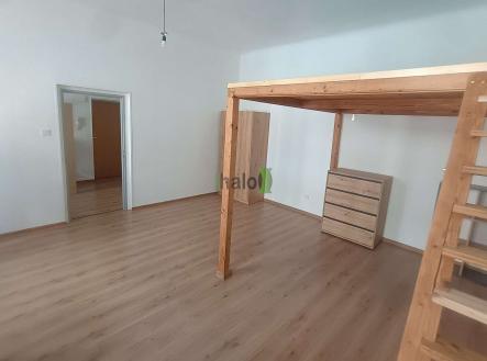 Pronájem bytu, 1+1, 40 m²