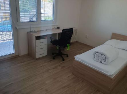 Pronájem bytu, 3+1, 90 m²
