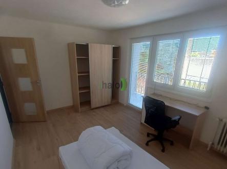 Pronájem bytu, 3+1, 90 m²