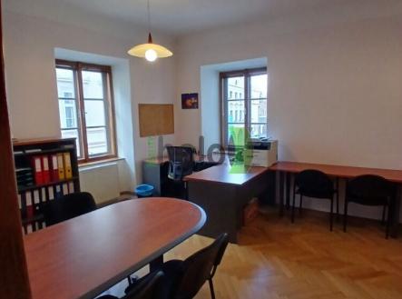 Pronájem - kanceláře, 56 m²