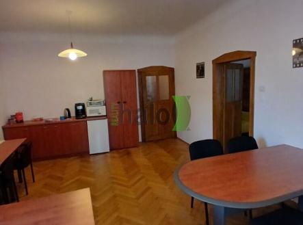 Pronájem - kanceláře, 56 m²