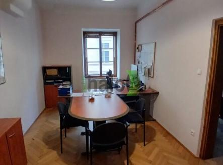 Pronájem - kanceláře, 56 m²