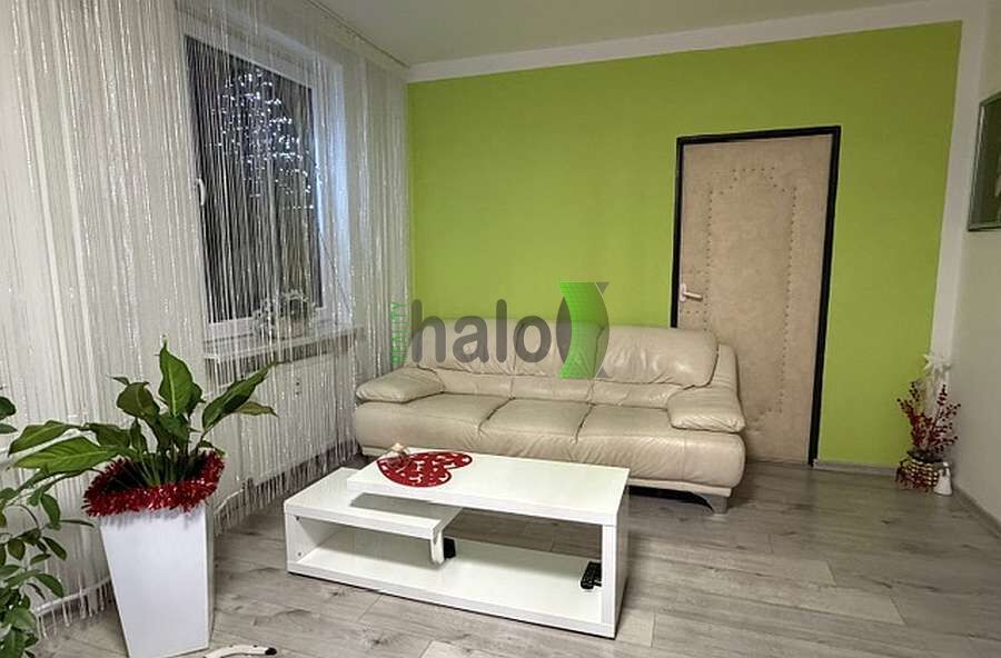 Pronájem 3+1 Volary, Sídliště Míru - plně vybavený