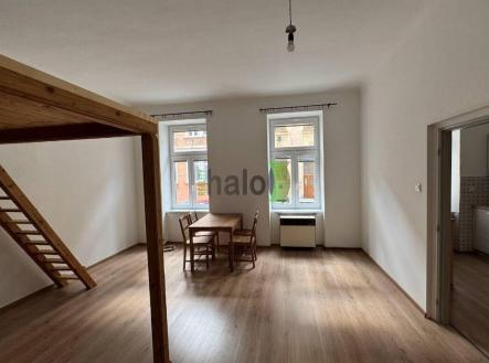 Pronájem bytu, 1+1, 40 m²