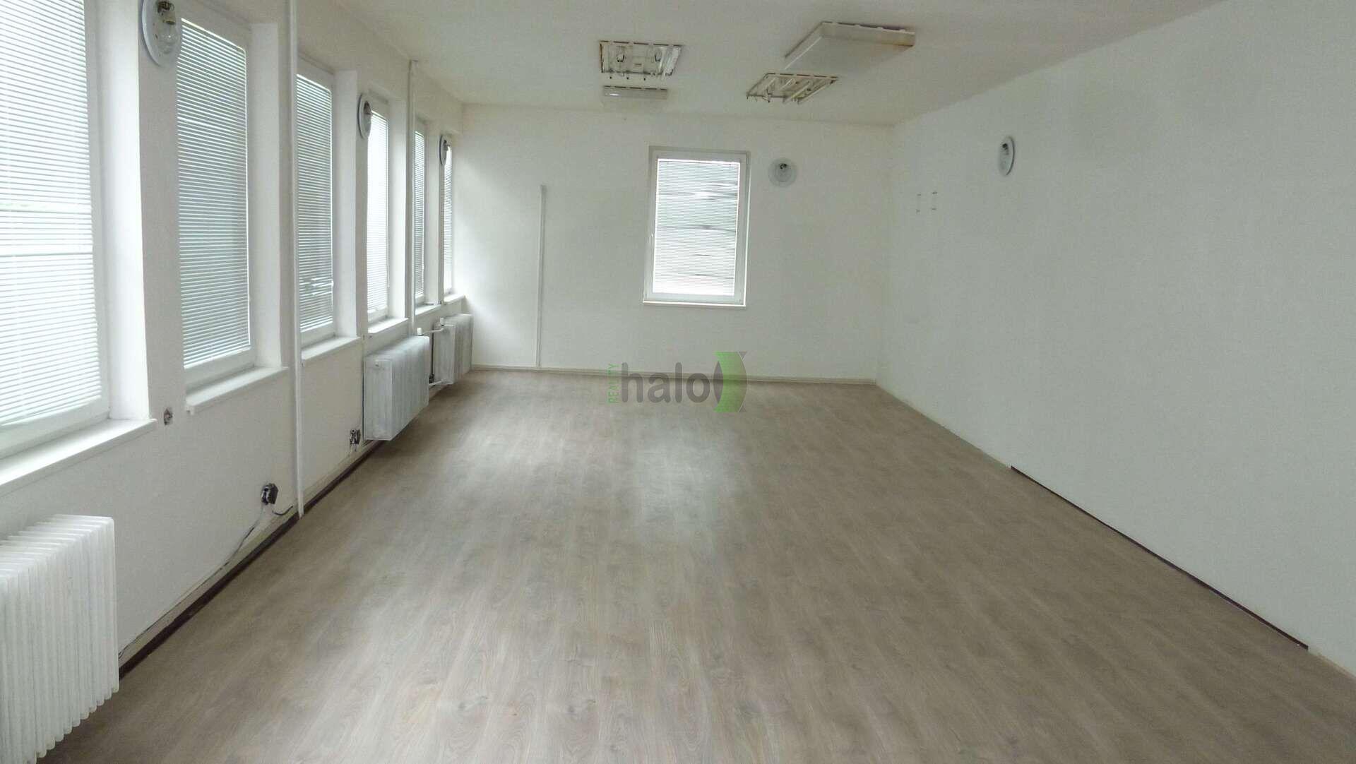 Pronájem nebytový prostor České Budějovice, Jana Čarka za vlakovým nádražím