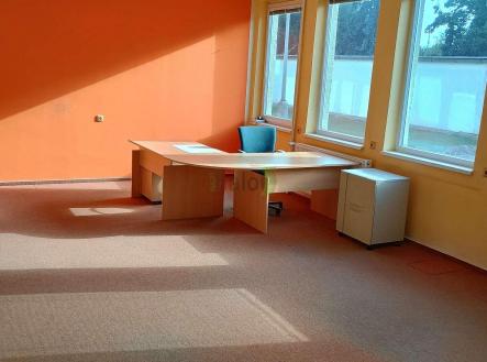 Pronájem - kanceláře, 45 m²