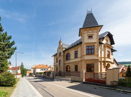 foto: 2 | Prodej - dům/vila, 244 m²