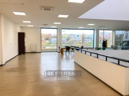 foto: 1 | Pronájem - obchodní prostor, 134 m²