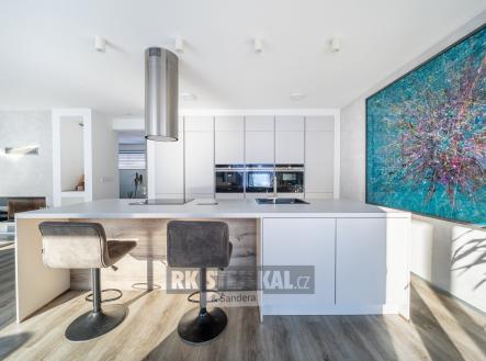 foto: 1 | Prodej - dům/vila, 300 m²
