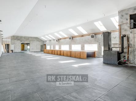 foto: 1 | Pronájem - komerční objekt, sklad, 834 m²