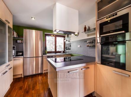foto: 4 | Prodej - dům/vila, 261 m²