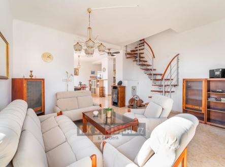 foto: 2 | Prodej - dům/vila, 207 m²