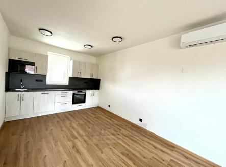 foto: 1 | Pronájem bytu, 2+kk, 42 m²