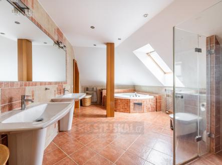 foto: 3 | Prodej - dům/vila, 282 m²