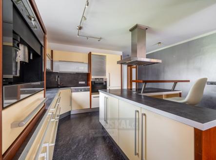 foto: 4 | Prodej - dům/vila, 282 m²