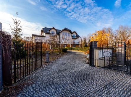 foto: 2 | Prodej - dům/vila, 497 m²