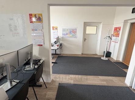 foto: 1 | Pronájem - kanceláře, 71 m²