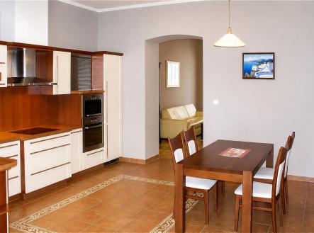 Pronájem bytu, 2+1, 75 m² obrázek