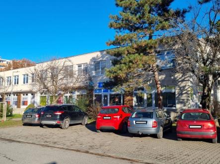 Bez popisku | Pronájem - obchodní prostor, 124 m²
