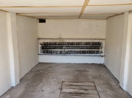 Bez popisku | Pronájem - malý objekt/garáž