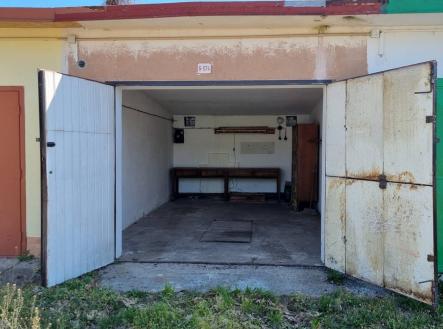 Bez popisku | Pronájem - malý objekt/garáž