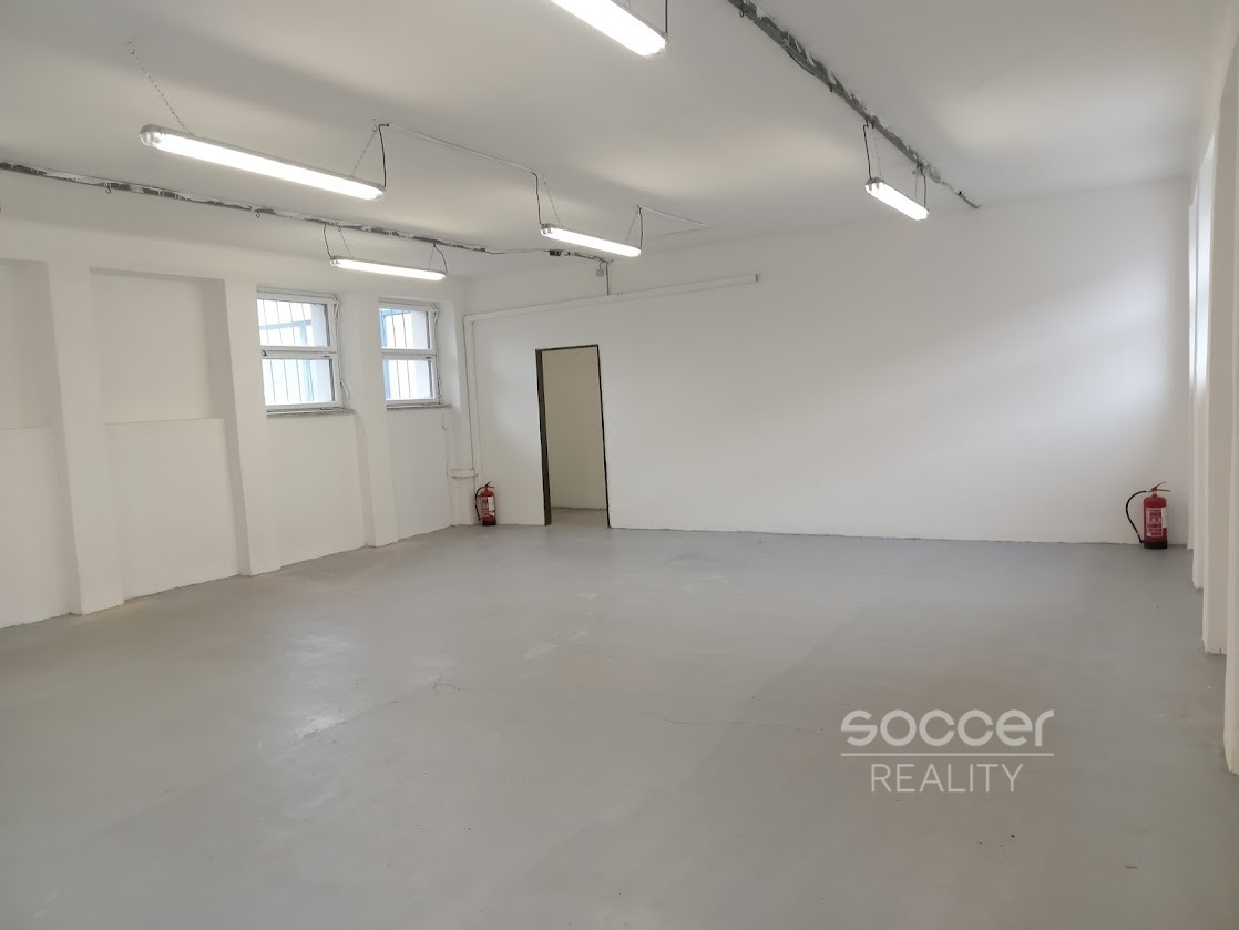 Pronájem skladu, 109 m2, Praha 10 - Dolní Měcholupy, Ke Kablu