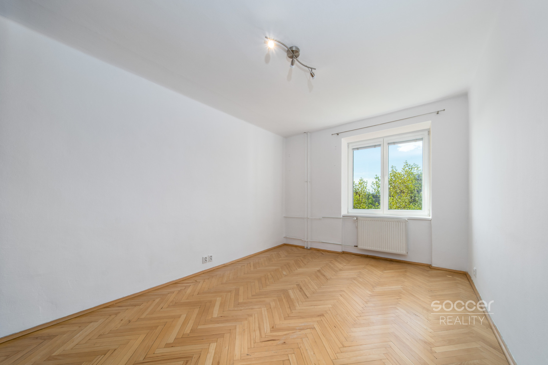 Prodej bytu 2+1/S, 52 m², ul. Bělocerkevská, Praha 10 - Vršovice.