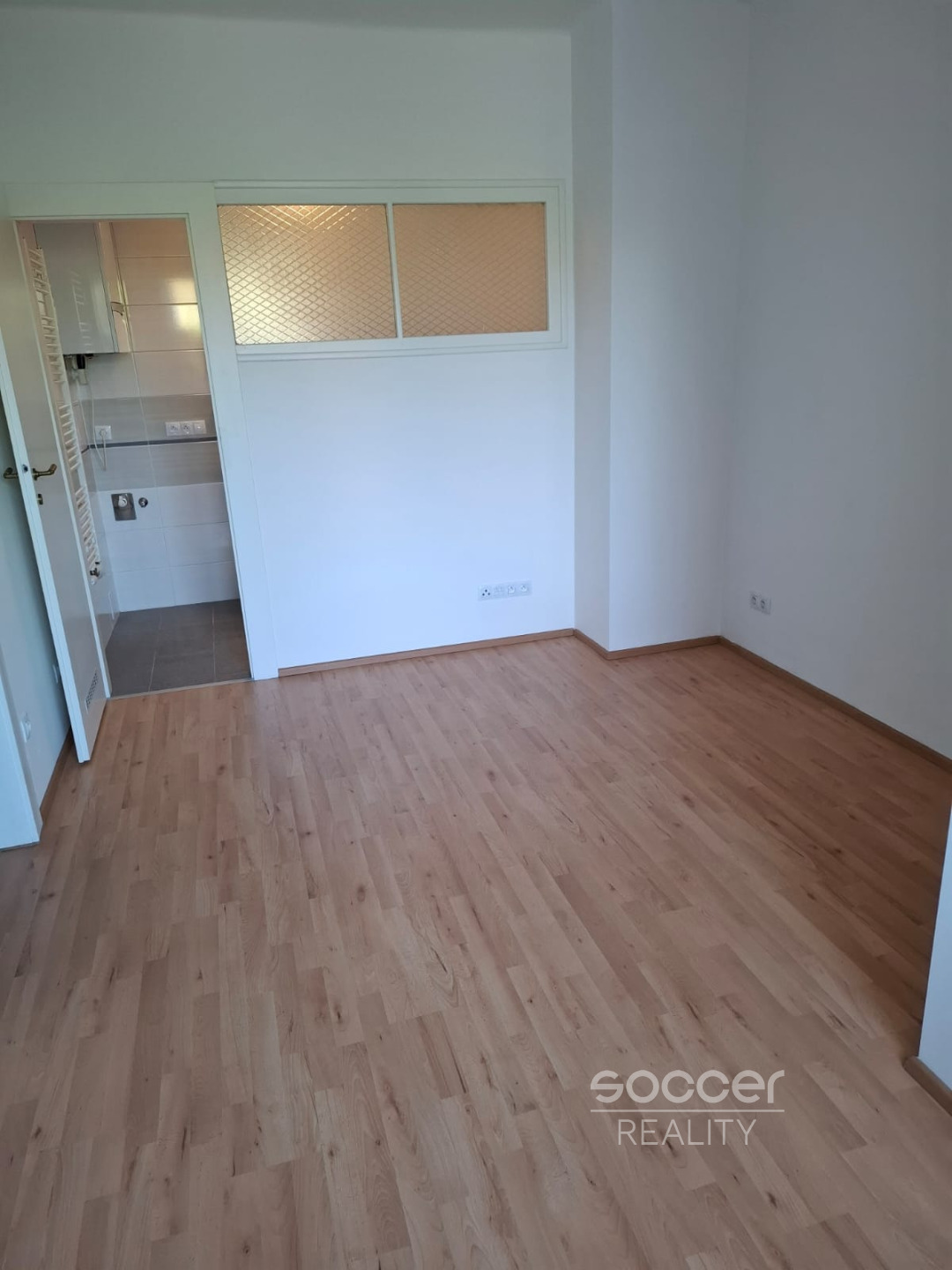 Pronájem pěkného bytu 2 + 1 se zahradou, Praha 4 - Nusle, ulice Na Květnici.